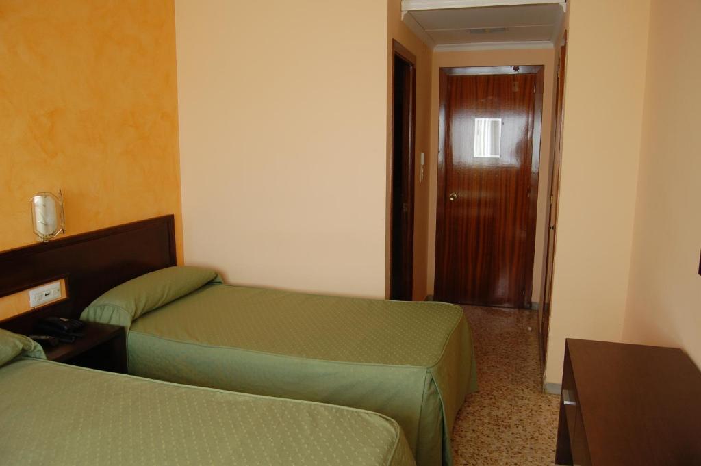 Hotel Balfagon Каланда Номер фото