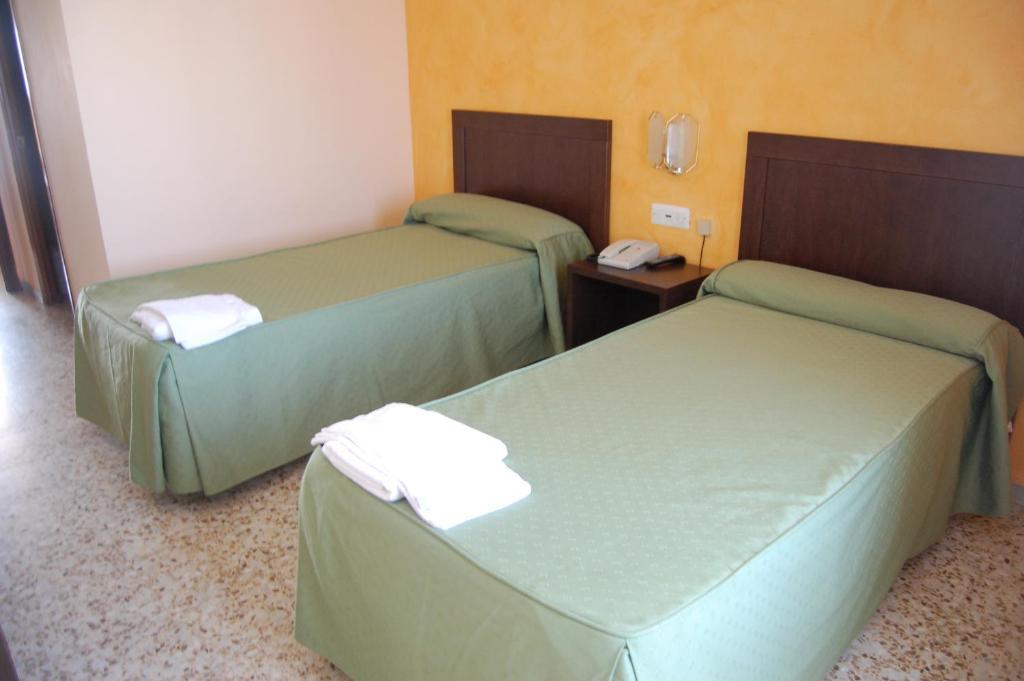 Hotel Balfagon Каланда Номер фото